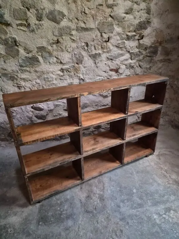 Illustration numéro 5 du produit Étagère d'atelier ancienne en pin français, meuble à chaussures industriel, vers 1900
