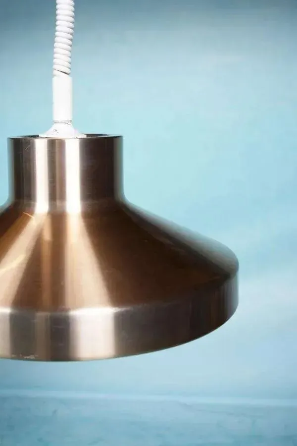 Illustration numéro 5 du produit Vintage lampe suspendue en aluminium des années 60/70, lampe de table à manger