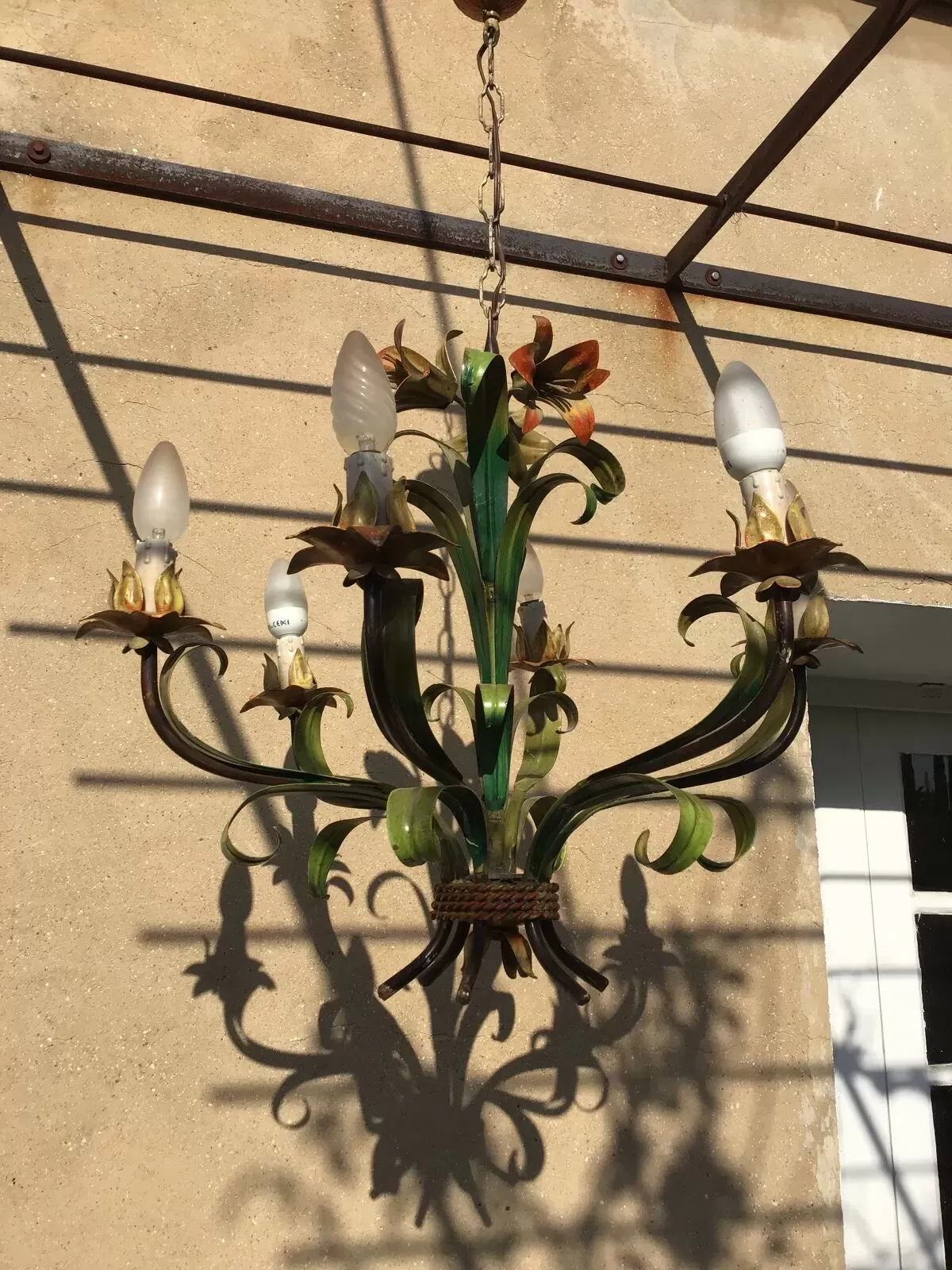 Illustration numéro 5 du produit Lustre