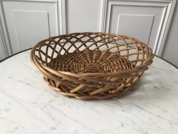 Illustration numéro 5 du produit Grande panière ronde en rotin vintage années 60-70