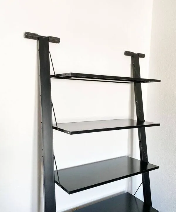 Illustration numéro 5 du produit Étagère italienne postmoderne par Rodney Kinsman pour Bieffeplast, années 1980