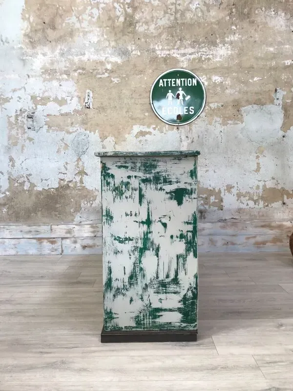 Illustration numéro 5 du produit Meuble de métier à tiroirs vintage