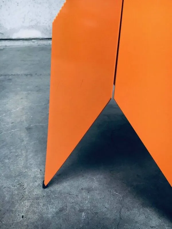 Illustration numéro 5 du produit Table d’appoint en origami