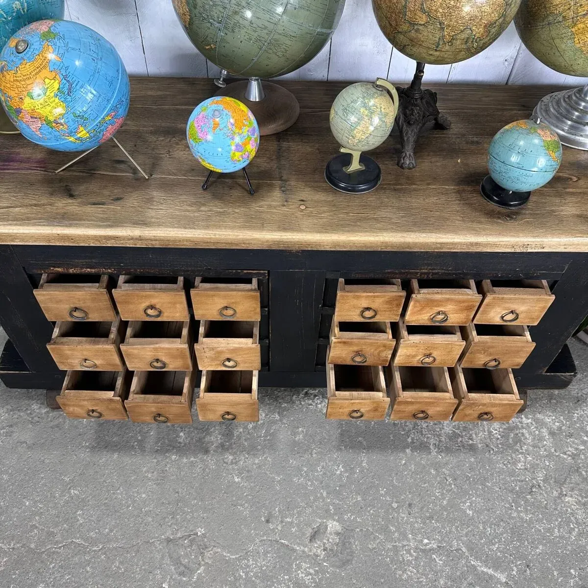 Illustration numéro 5 du produit Établi