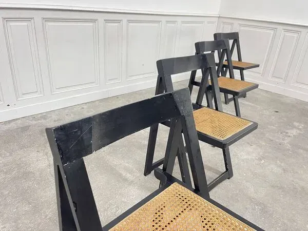 Illustration numéro 5 du produit 4 chaises vintage pliantes en bois et cannage