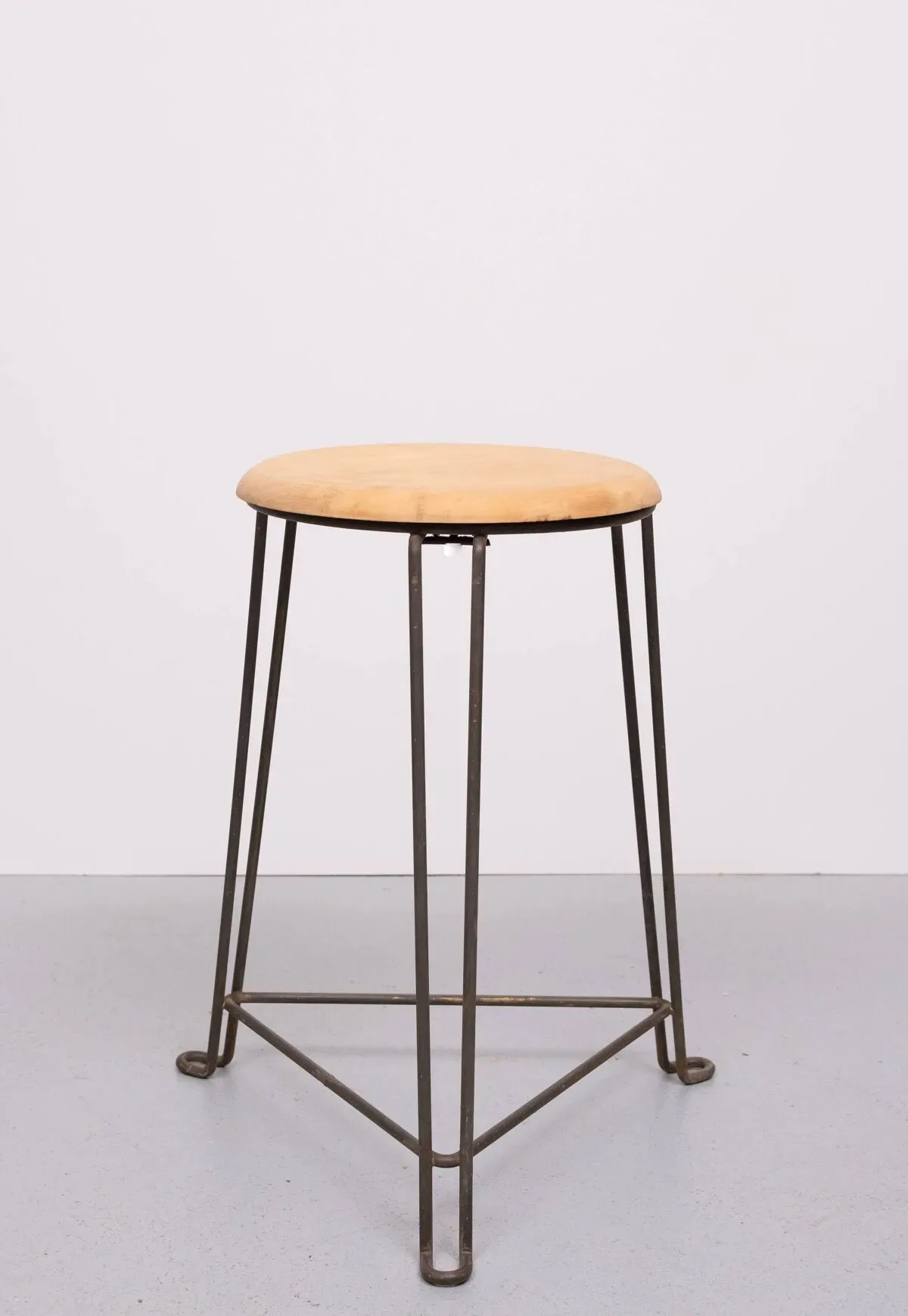 Illustration numéro 5 du produit Tabouret Tomado Jan van der Togt années 1930 Hollande