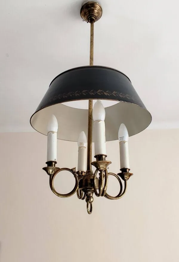 Illustration numéro 5 du produit Lustre bouillotte 4 feux en laiton doré et abat-jour en métal vert