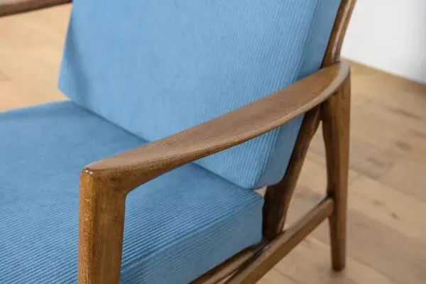 Illustration numéro 5 du produit Fauteuil modèle 300-139 de l'usine Swarzędz, Pologne, années 1960.