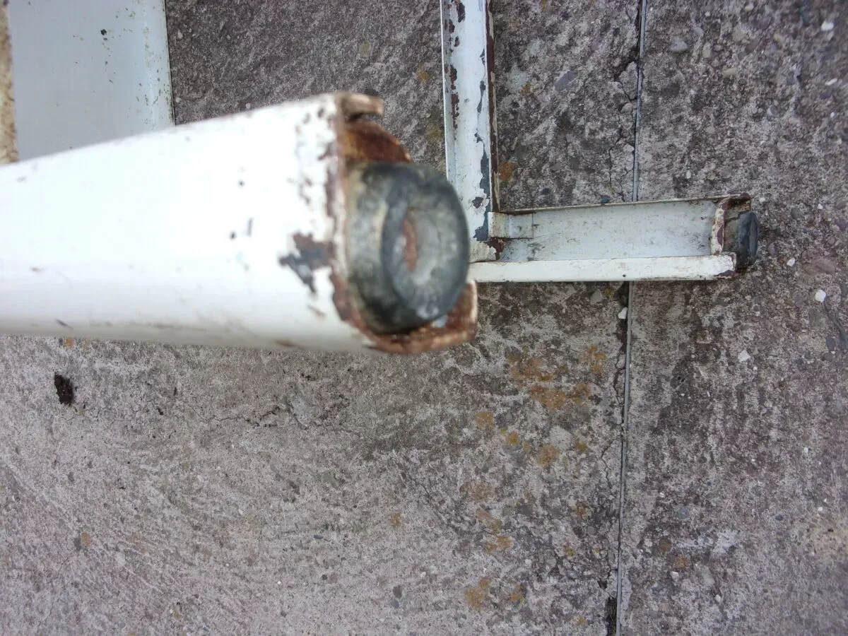 Illustration numéro 5 du produit Tabouret d'atelier en fer tole industriel 1950/1960