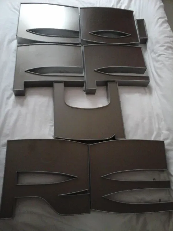 Illustration numéro 5 du produit Lettre d'enseigne ''C'' vintage