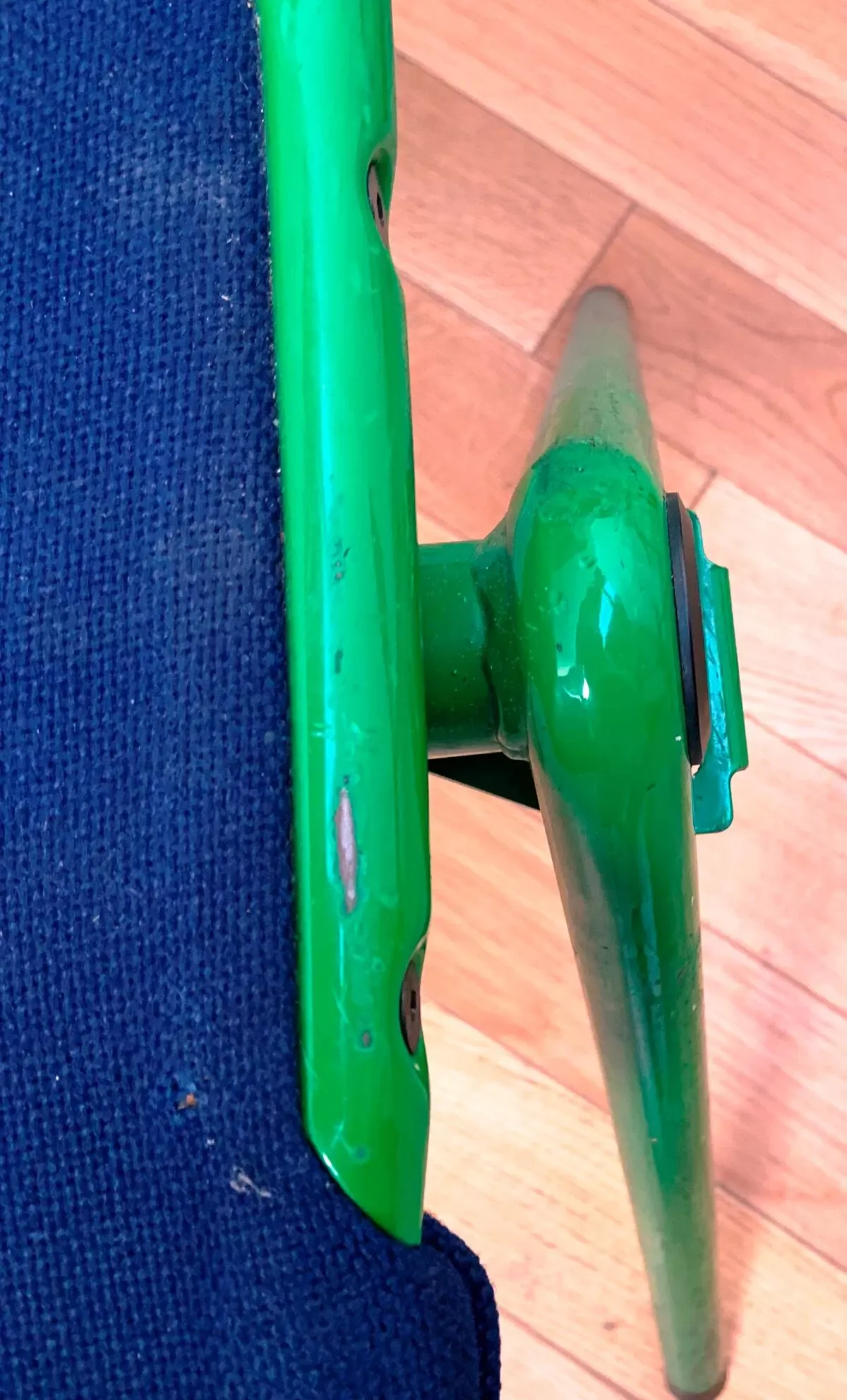 Illustration numéro 5 du produit Chaise vintage années 80