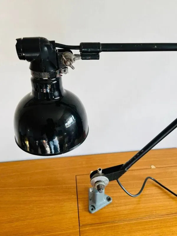 Illustration numéro 5 du produit Ancienne lampe industrielle Rademacher