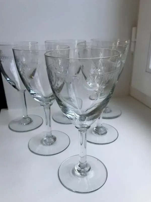 Illustration numéro 5 du produit Lot de 6 verres à vin en cristal gravé années 30
