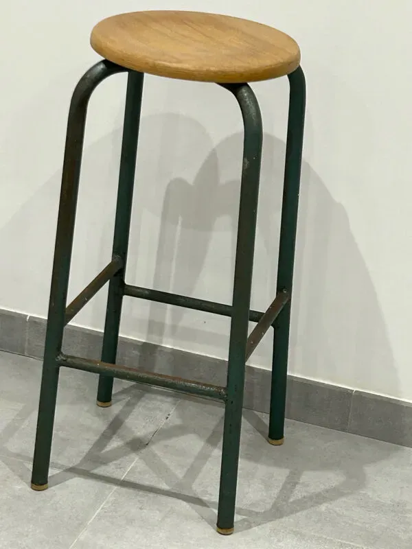 Illustration numéro 5 du produit Tabouret haut industriel bois et fer