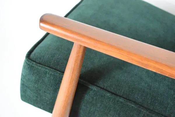 Illustration numéro 5 du produit Fauteuil poli d’origine vintage « Fox » conçu par H. Lis années 1970, tissu vert forêt, restauré