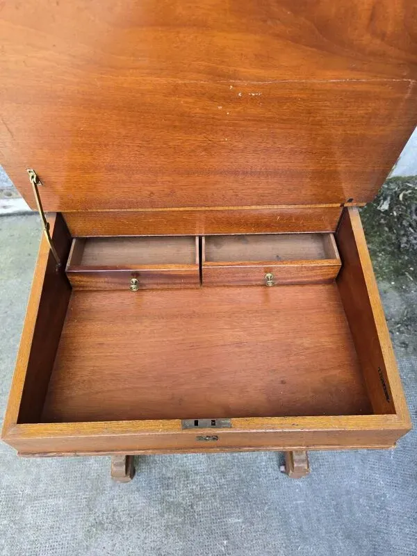 Illustration numéro 5 du produit Bureau Davenport ancien en chêne