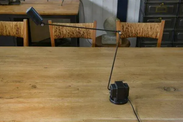 Illustration numéro 5 du produit Lampe design minimaliste modèle « Daphine » par Tommaso CIMINI pour LUMINA 1974’s