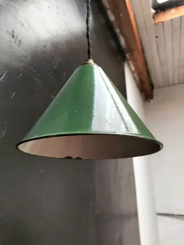 Illustration numéro 5 du produit Suspension cône tôle émaillée