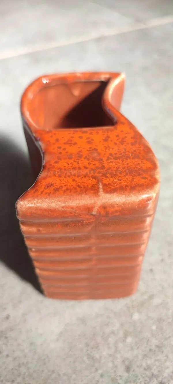 Illustration numéro 5 du produit Saucière moderniste en céramique italienne, années 60