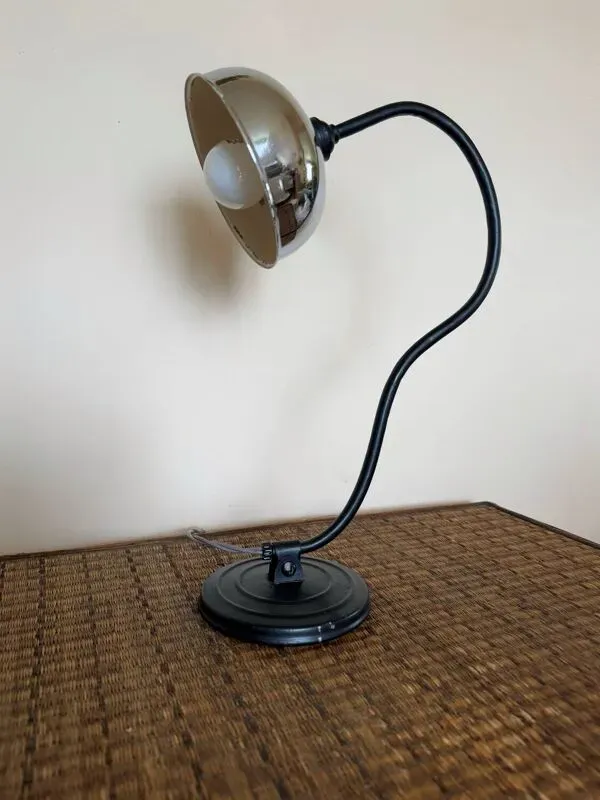 Illustration numéro 5 du produit Lampe style atelier ancienne