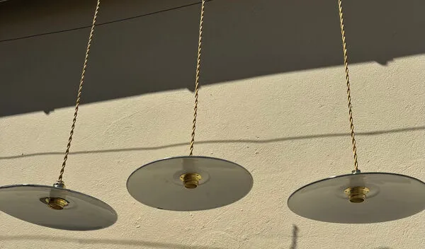 Illustration numéro 5 du produit Trio suspension abat jour vintage tôle émaillée verte et blanche