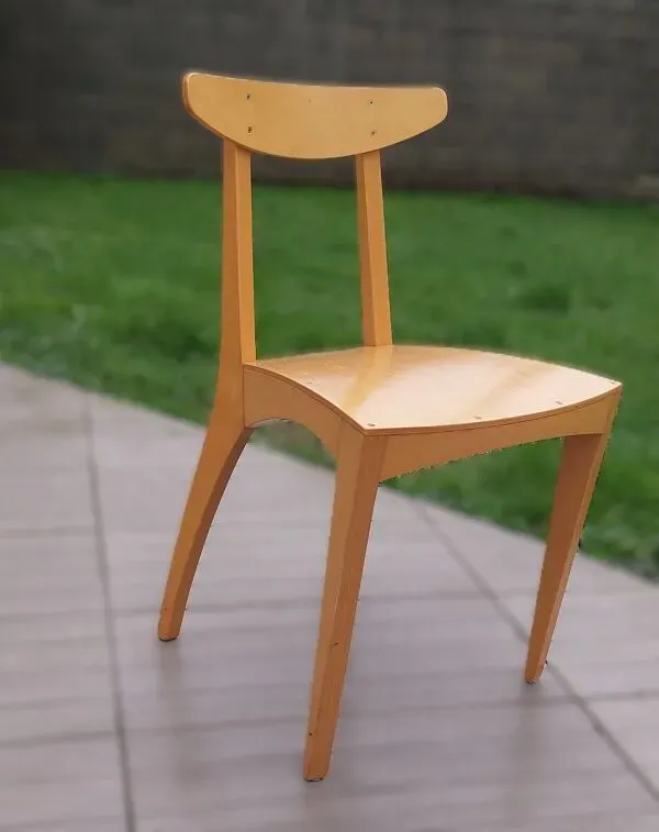 Illustration numéro 5 du produit 8 chaises Zina signées Thibault Desombre