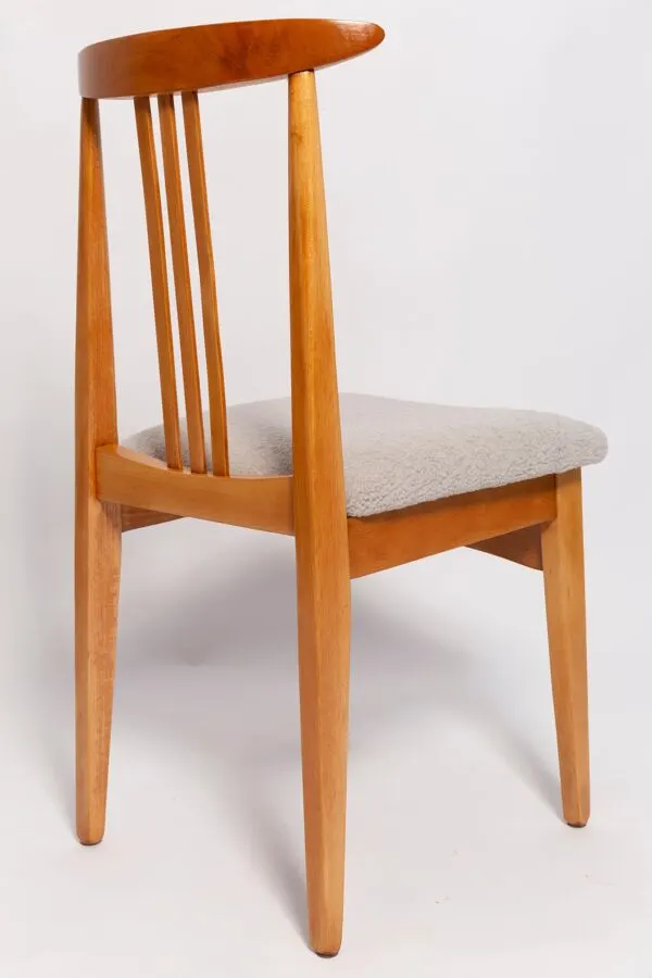 Illustration numéro 5 du produit Chaise Mid-Century en Bouclé de Lin et Bois Clair par M. Zielinski, Europe, 1960s