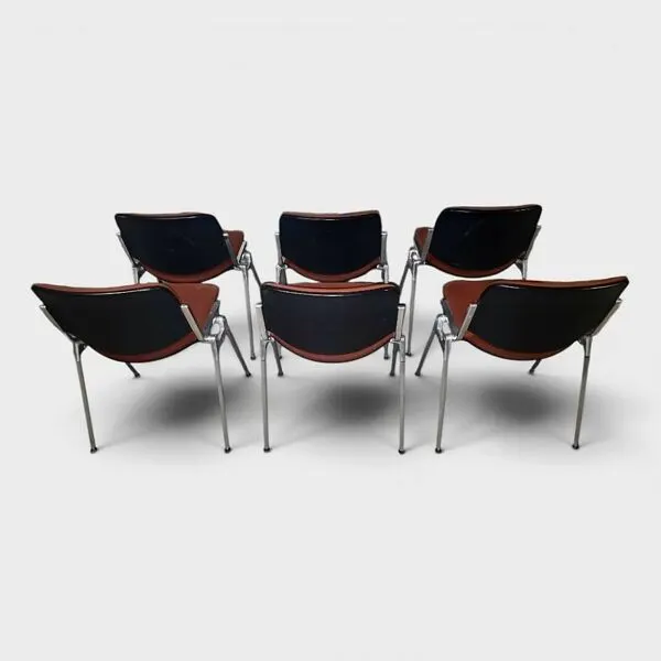 Illustration numéro 5 du produit Chaises DSC 106 par Giancarlo Piretti pour Castelli – Circa 1970