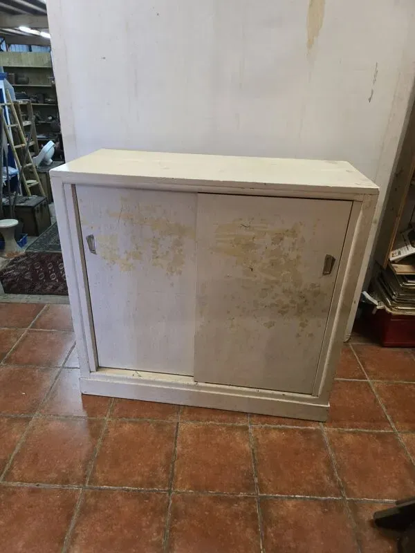 Illustration numéro 5 du produit Meuble de métier à portes coulissantes