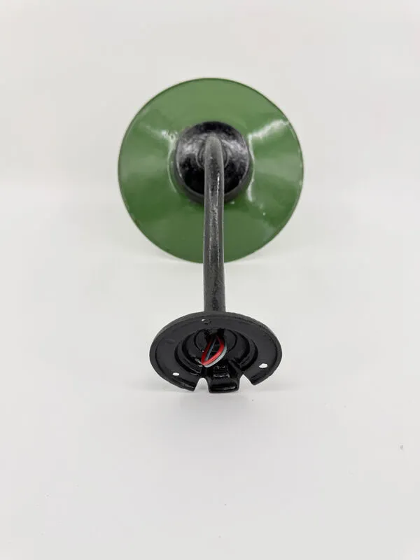 Illustration numéro 5 du produit Lampe de cour