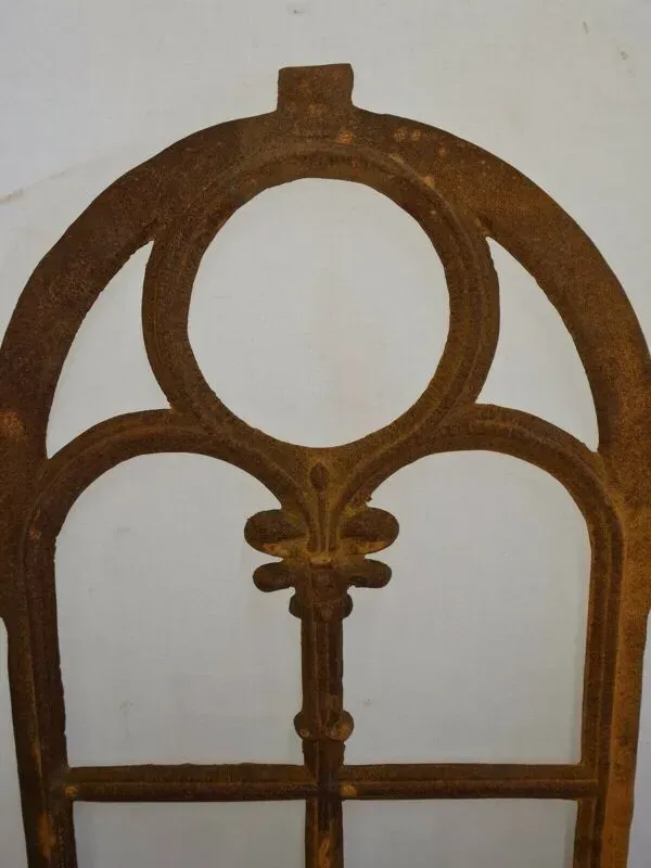 Illustration numéro 5 du produit Fenêtre en fonte