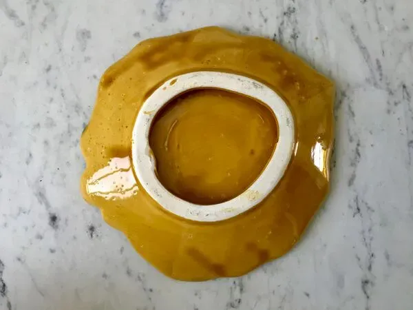 Illustration numéro 5 du produit Vide-poche feuille en barbotine jaune et vert années 60-70