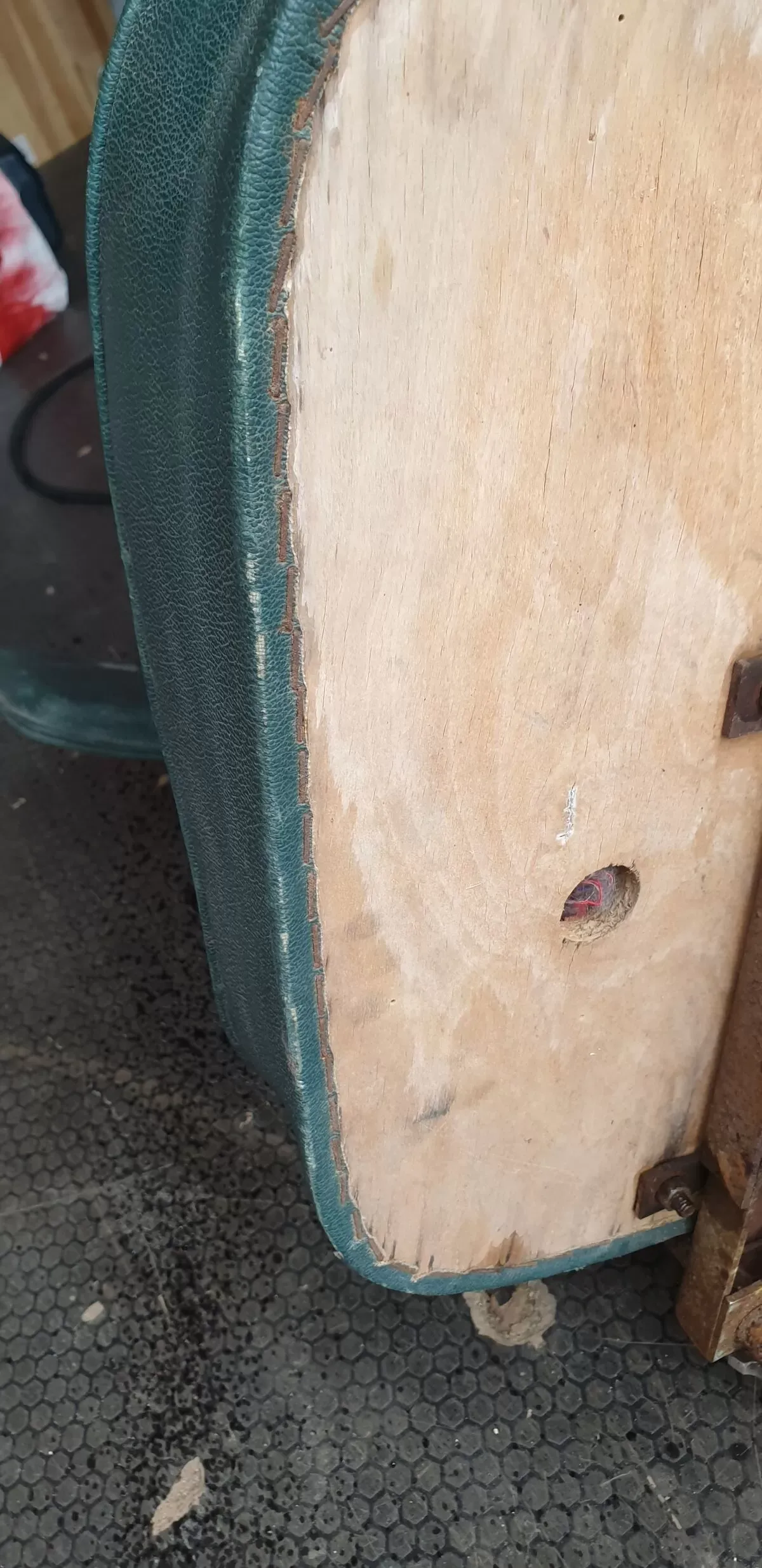 Illustration numéro 5 du produit Chaise pivotante en skaï vert et acier chromé, Pullman, 1960