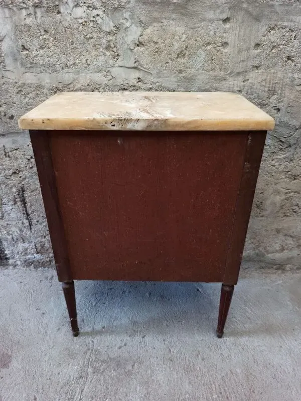 Illustration numéro 5 du produit Meuble d'entre deux dessus marbre style Louis XVI