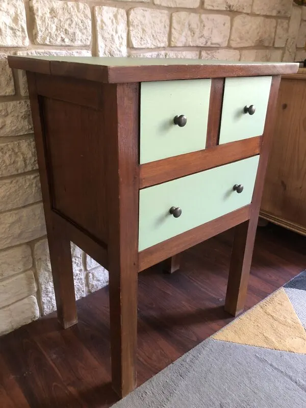 Illustration numéro 5 du produit Commode meuble de métier apothicaire modernisé