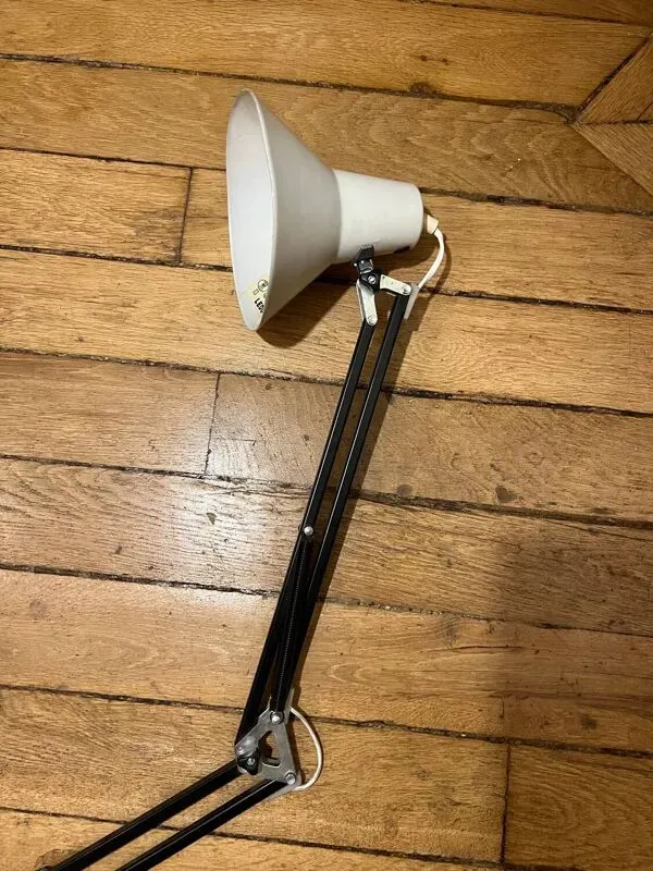 Illustration numéro 5 du produit Lampe d’architecte Ledu noire et blanche vintage