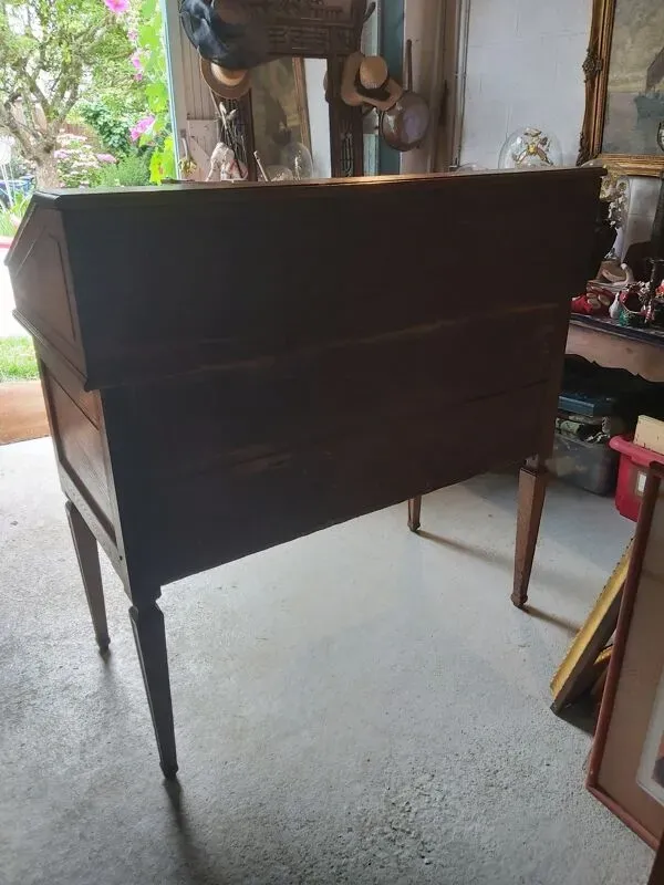 Illustration numéro 5 du produit Bureau, meuble de métier