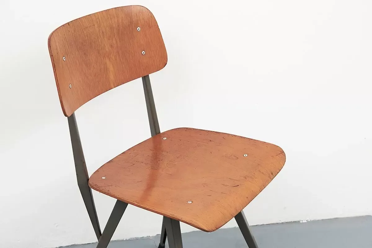 Illustration numéro 5 du produit Chaise industrielle scandinave AS87 chêne gris