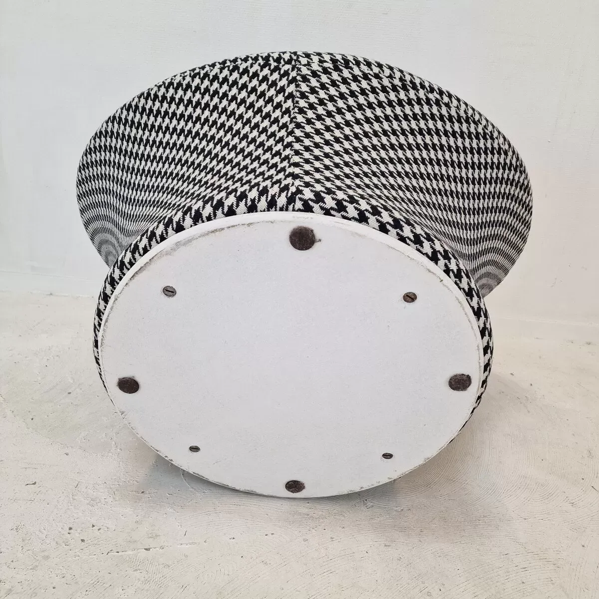 Illustration numéro 5 du produit Fauteuil Mushroom et pouf par Pierre Paulin pour Artifort, années 1960