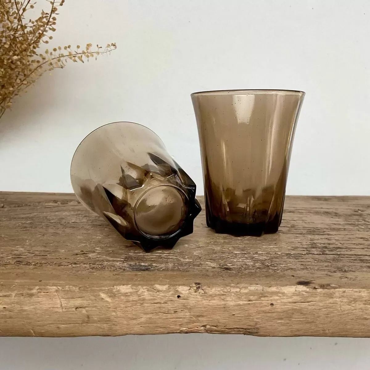 Illustration numéro 5 du produit 6 petits verres fumés