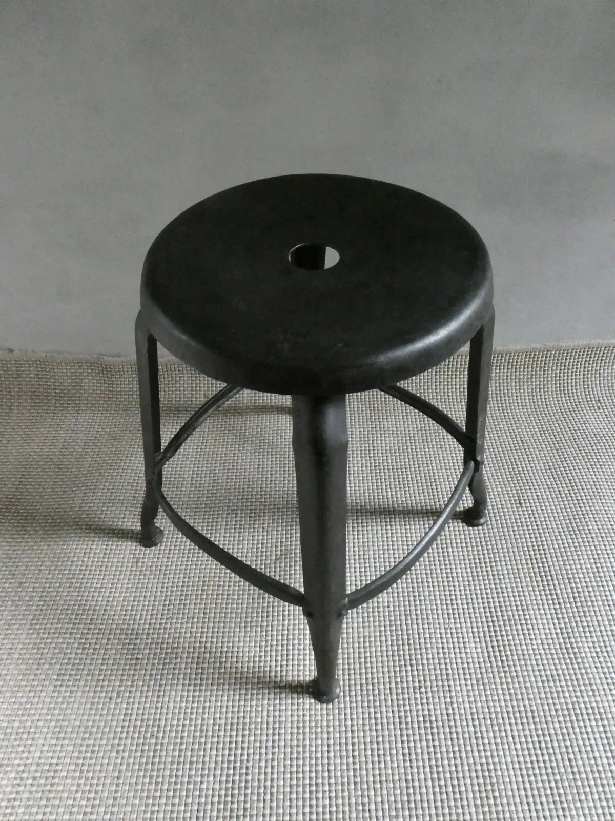 Illustration numéro 5 du produit Tabouret industriel Nicolle