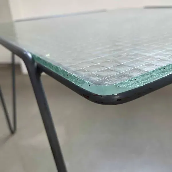 Illustration numéro 5 du produit Table d'appoint ou table basse minimaliste de style industriel, Arnold Bueno de Mesquita, années 1950