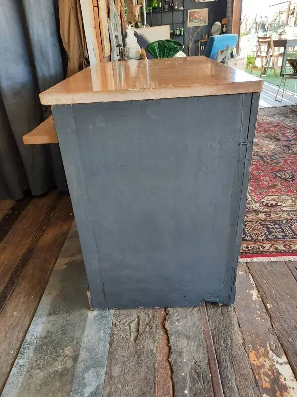 Illustration numéro 5 du produit Meuble de métier