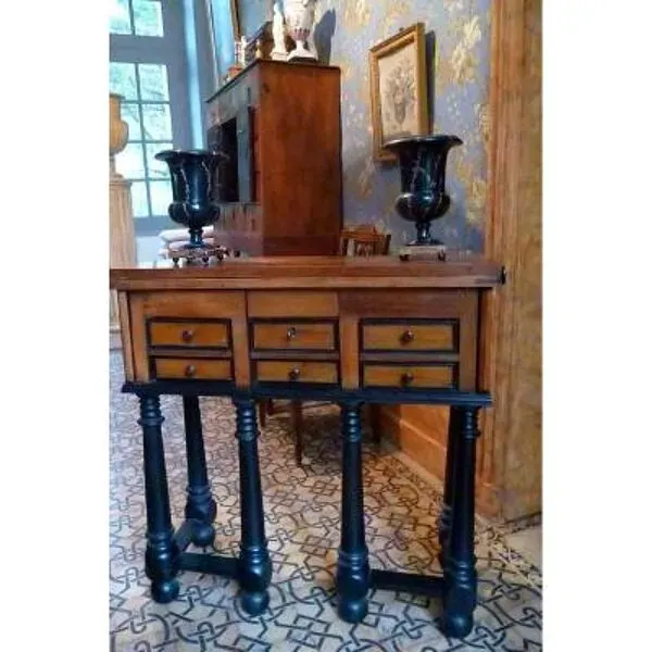 Illustration numéro 5 du produit Bureau de changeur époque XVIIe