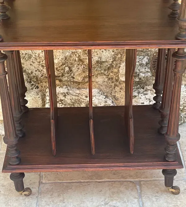 Illustration numéro 5 du produit Meuble à Musique en Acajou de style Napoleon III