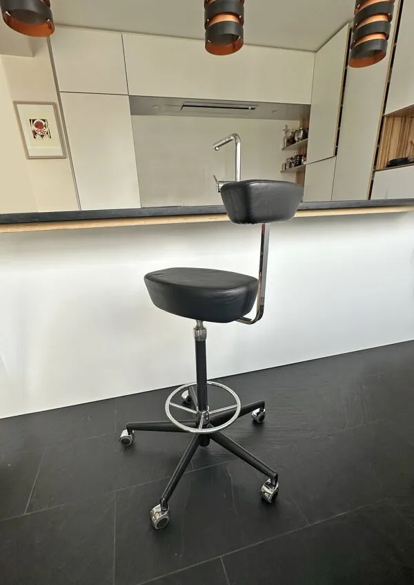 Illustration numéro 5 du produit Tabouret haut «Nelson Perch Stool» – George Nelson pour Vitra