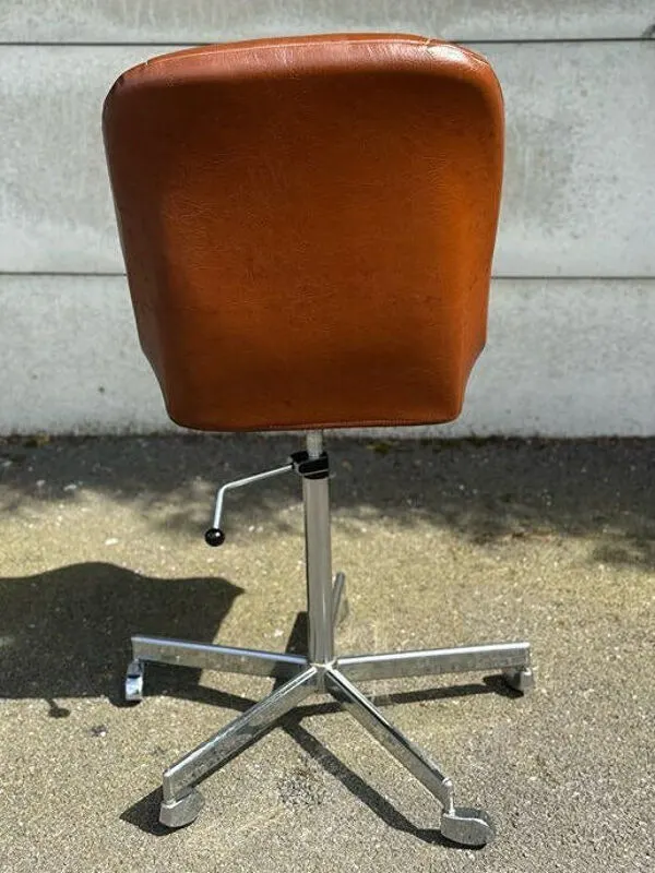 Illustration numéro 5 du produit Chaise de bureau Tritub vintage en simili-cuir marron