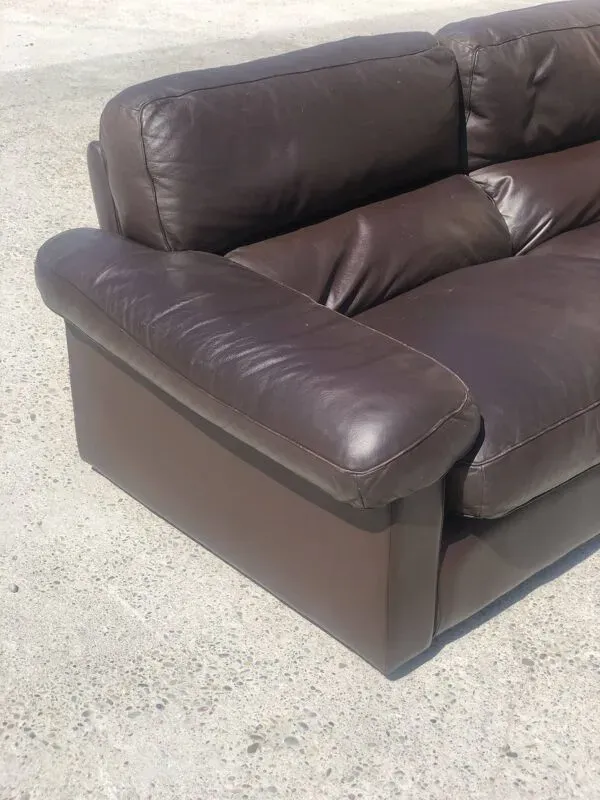 Illustration numéro 5 du produit Paire de canapés en cuir modèle ''Petronio'' de Tito Agnoli pour Poltrona Fra