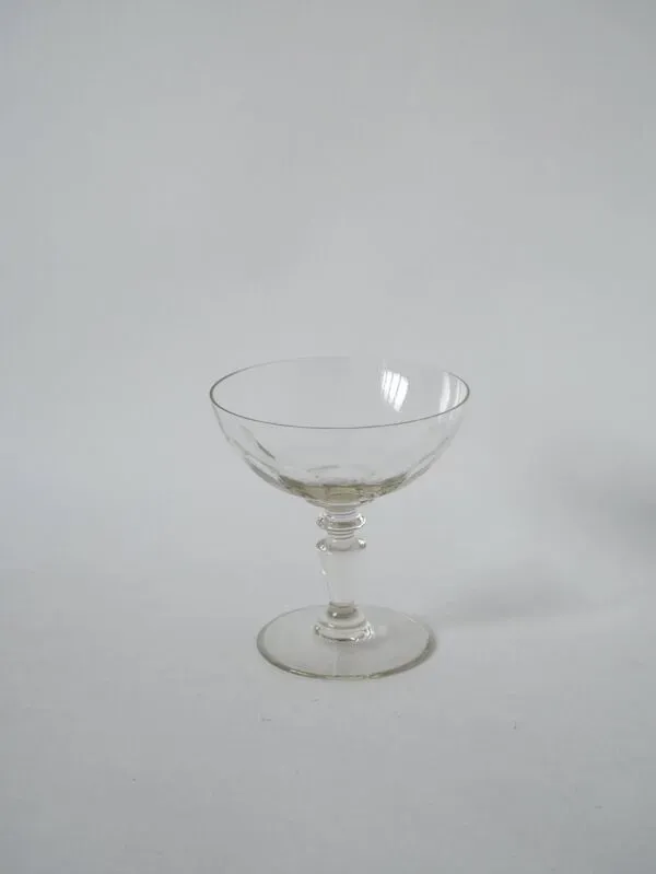 Illustration numéro 5 du produit Lot de 6 coupes à champagne dépareillées en cristal 1930-1950