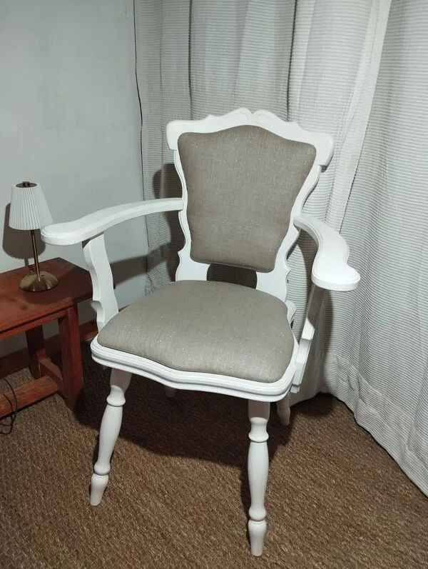 Illustration numéro 5 du produit Fauteuil romantique rénové – Chêne massif, blanc satiné & lin naturel